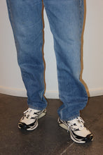 Load image into Gallery viewer, VINTAGE JEANS 505 STRAIGHT LEG JEANS