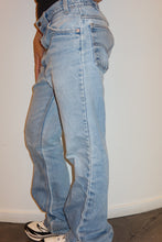 Load image into Gallery viewer, VINTAGE LEVI'S 517 JEANS