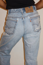 Load image into Gallery viewer, VINTAGE LEVI'S 517 JEANS